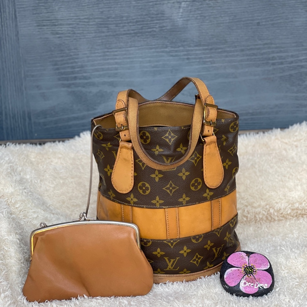 ❎SOLD OUT ❎LOUIS VUITTON Vintage Monogram Small Bucket Bag Includes *